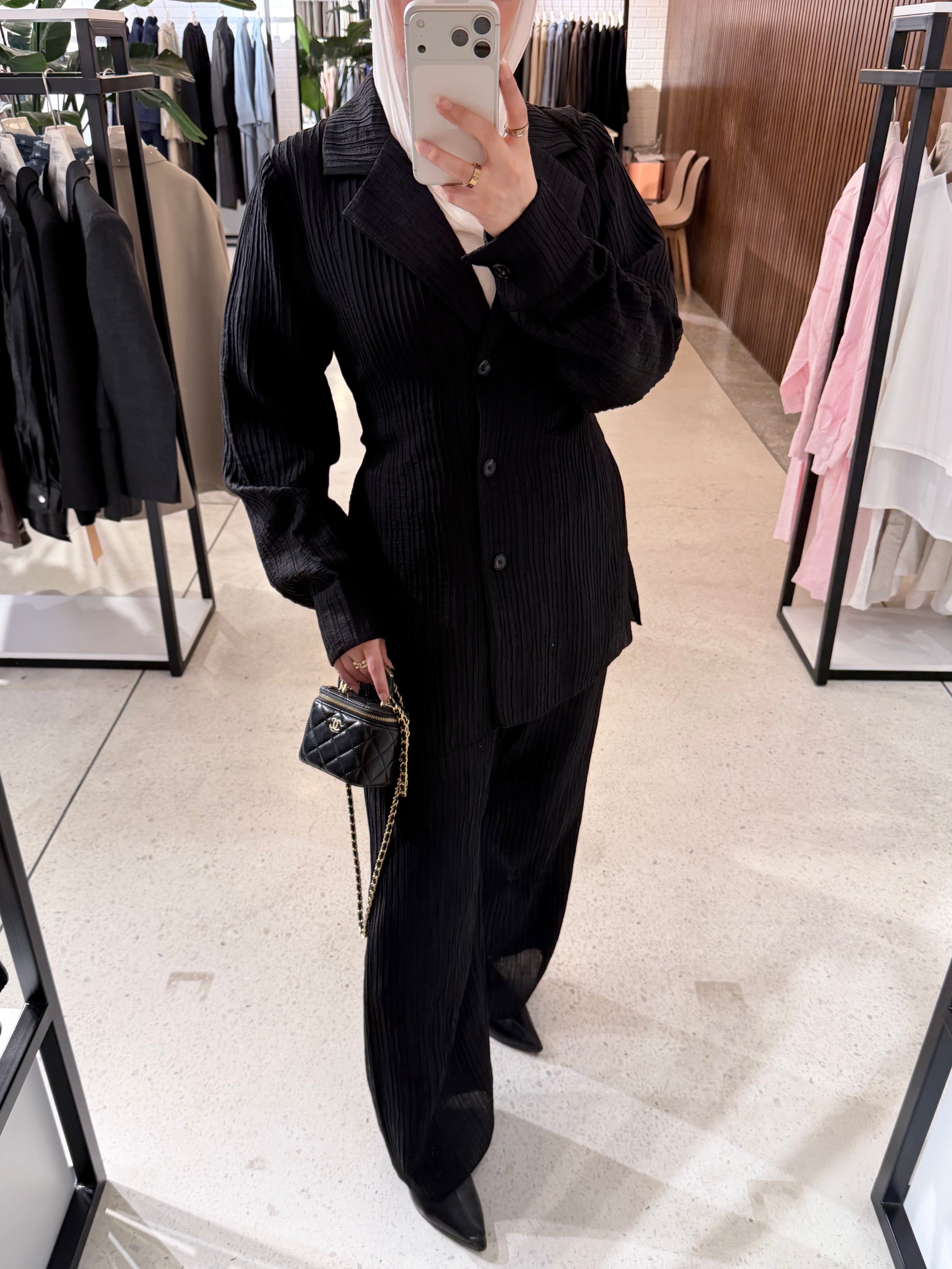 Linear Back-tie Set - Black