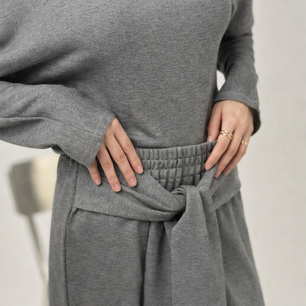 gray top بلوزة توب رمادي