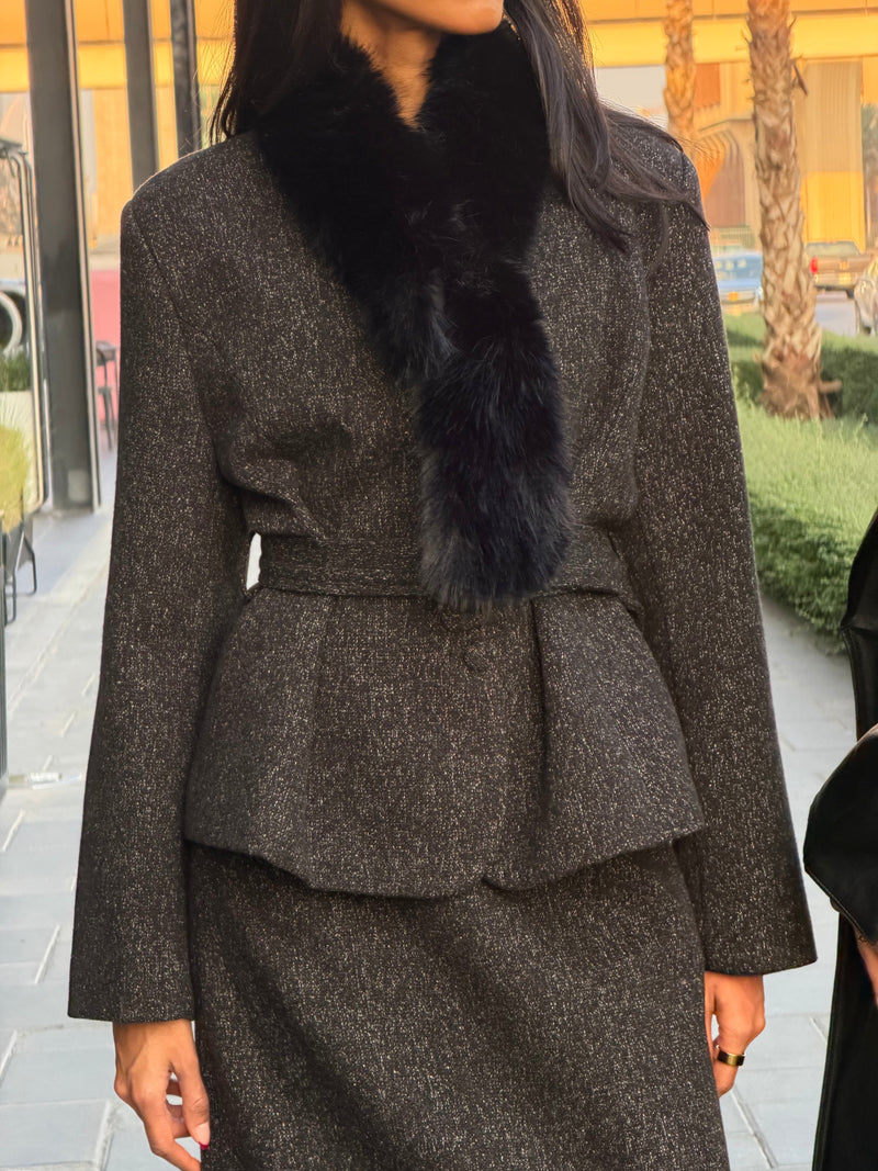 Fur Set Skirt and Top with Scarf طقم تنورة وجاكت صوف مع فرو