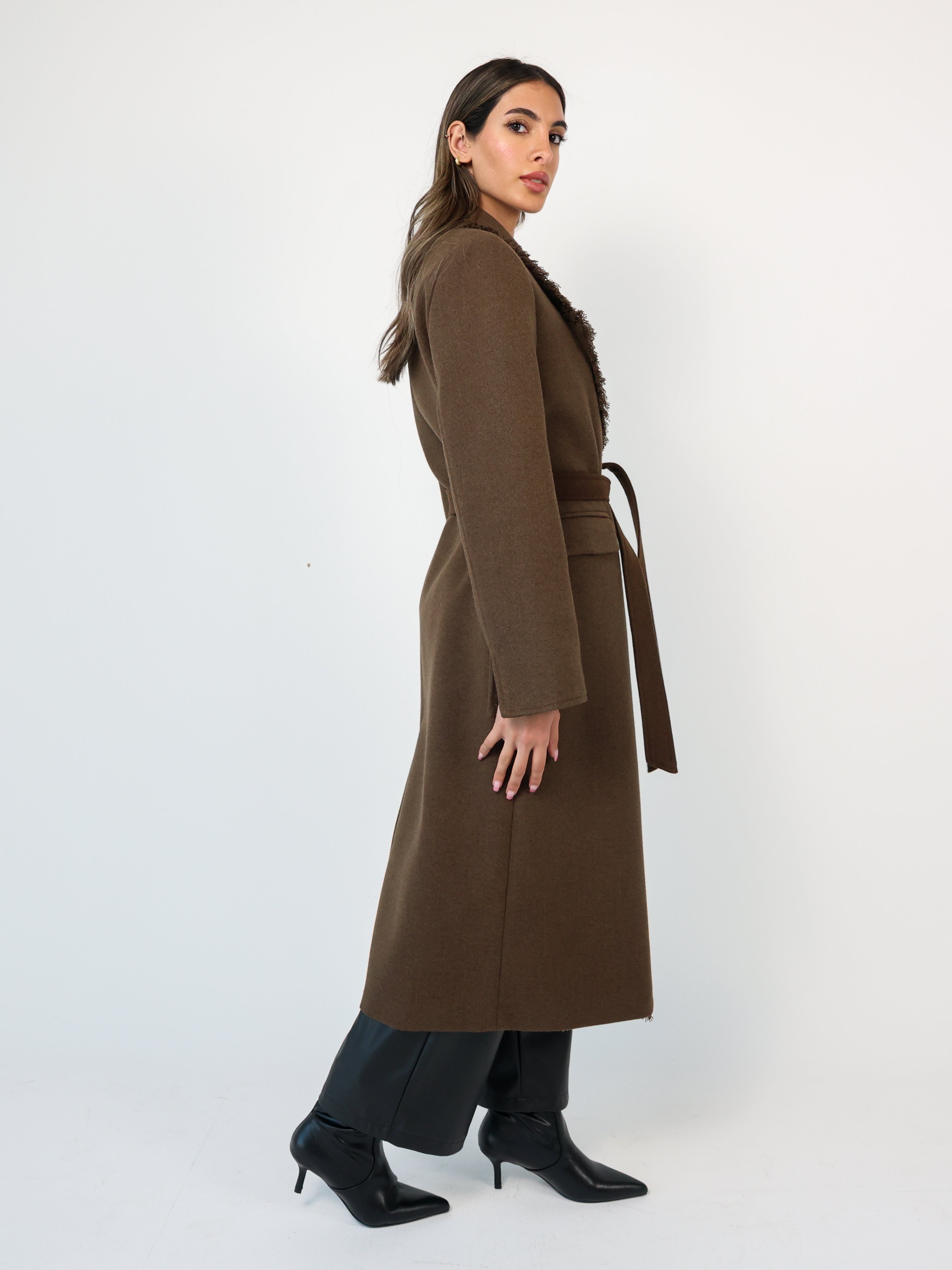 Fringed Coat معطف صوف شراشيب