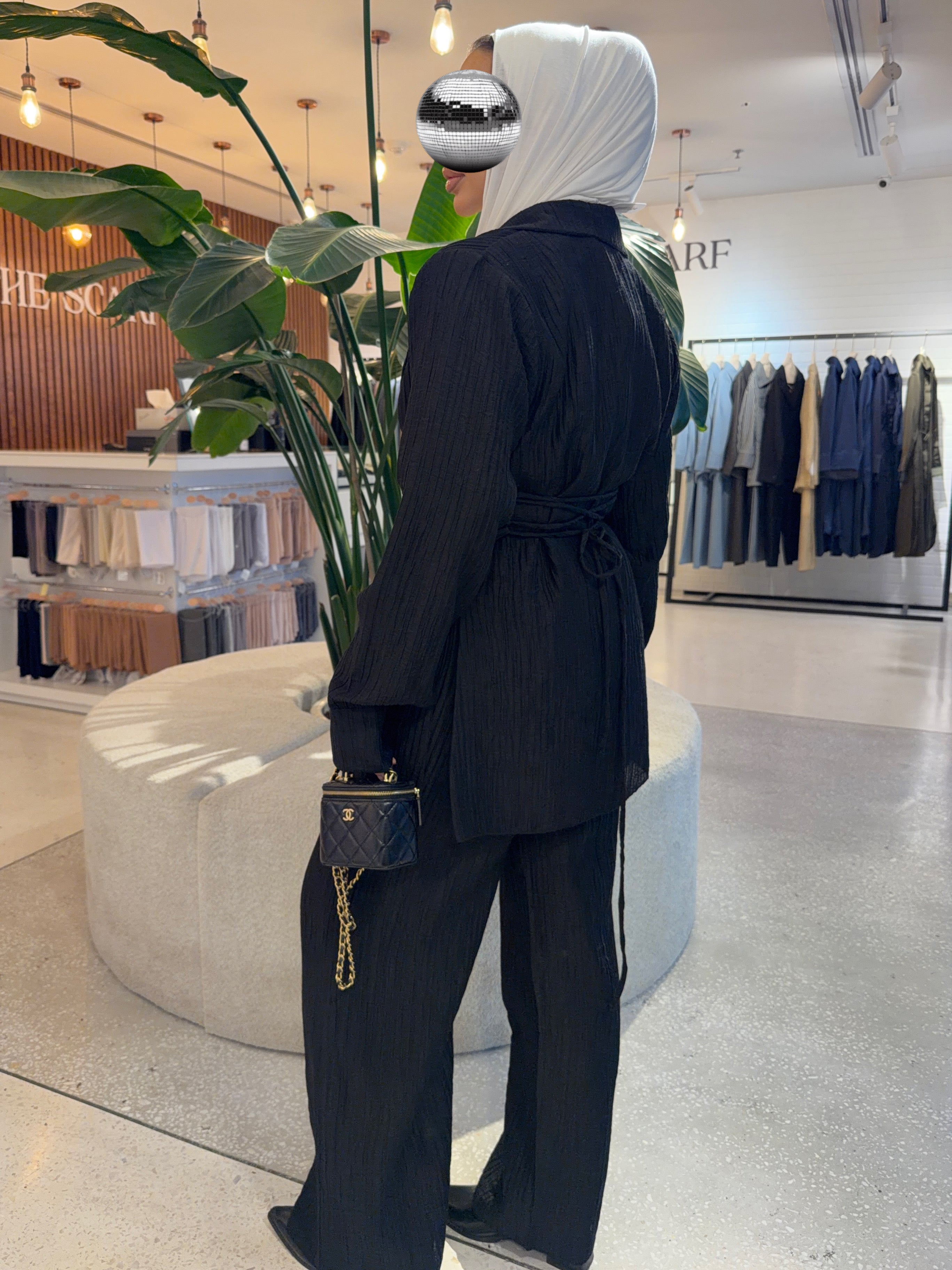 Linear Back-tie Set - Black