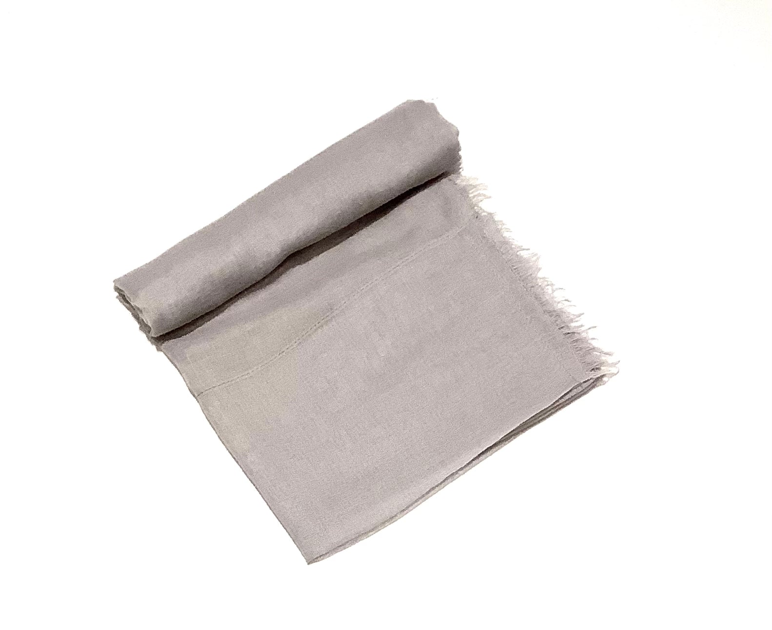 Thin Shawl folded شال خفيف مطوي