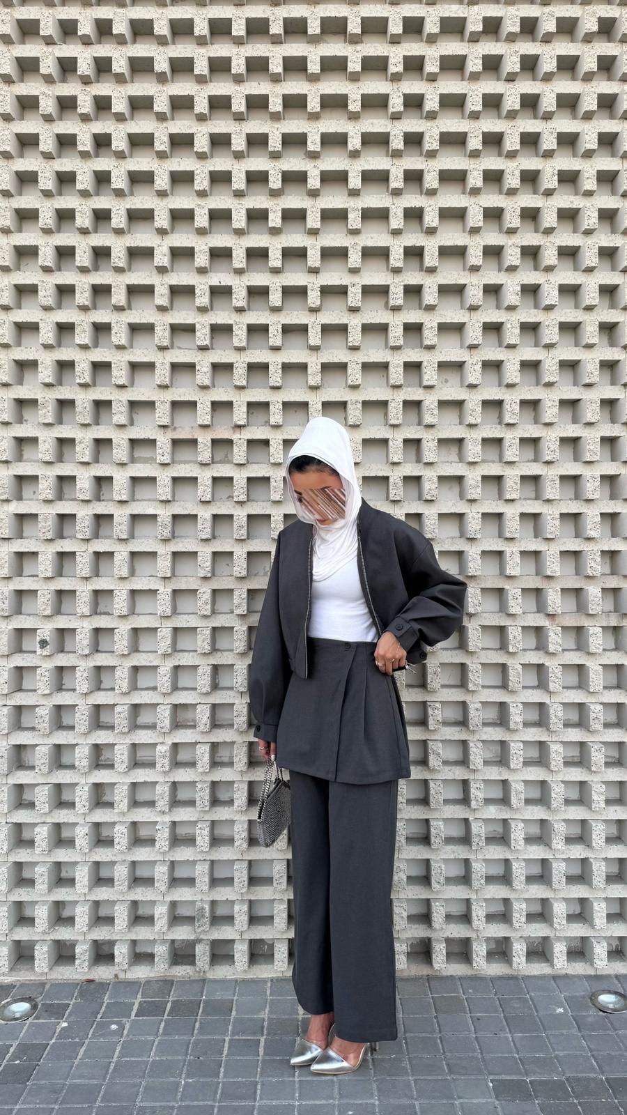 grey set بدلة رمادي