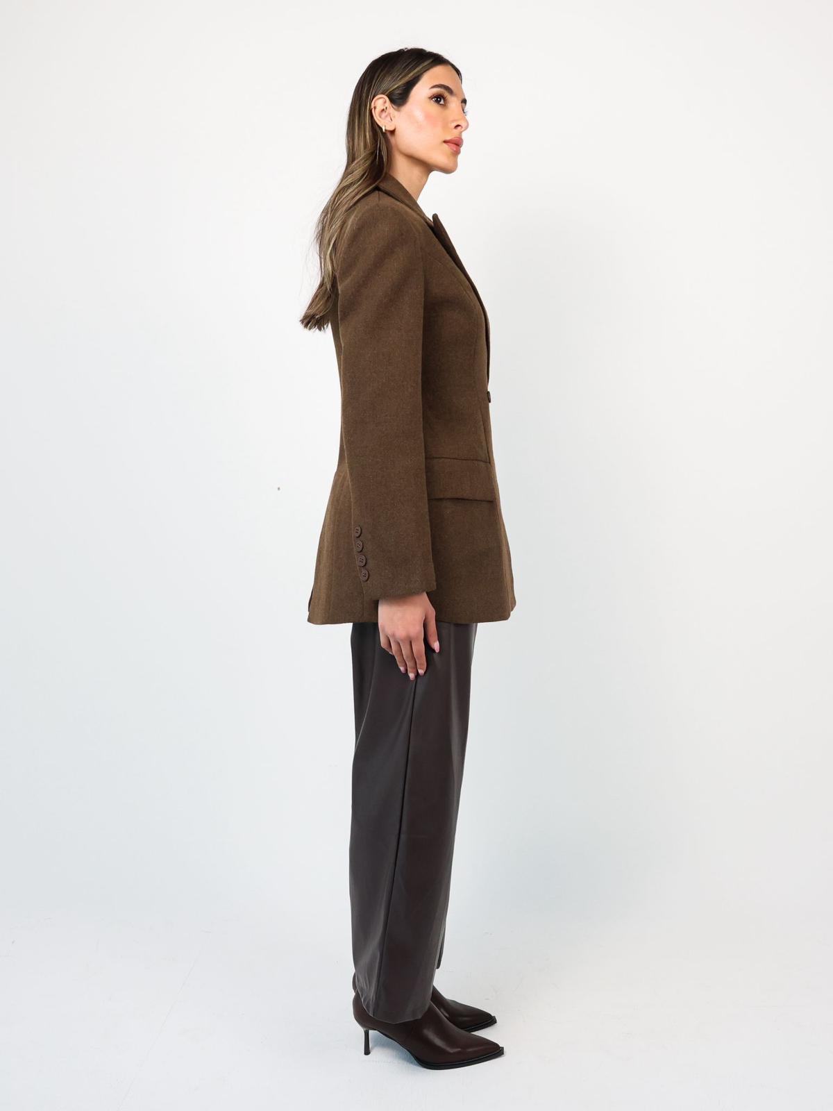 Wool blend fitted blazer جاكت بليزر صوف