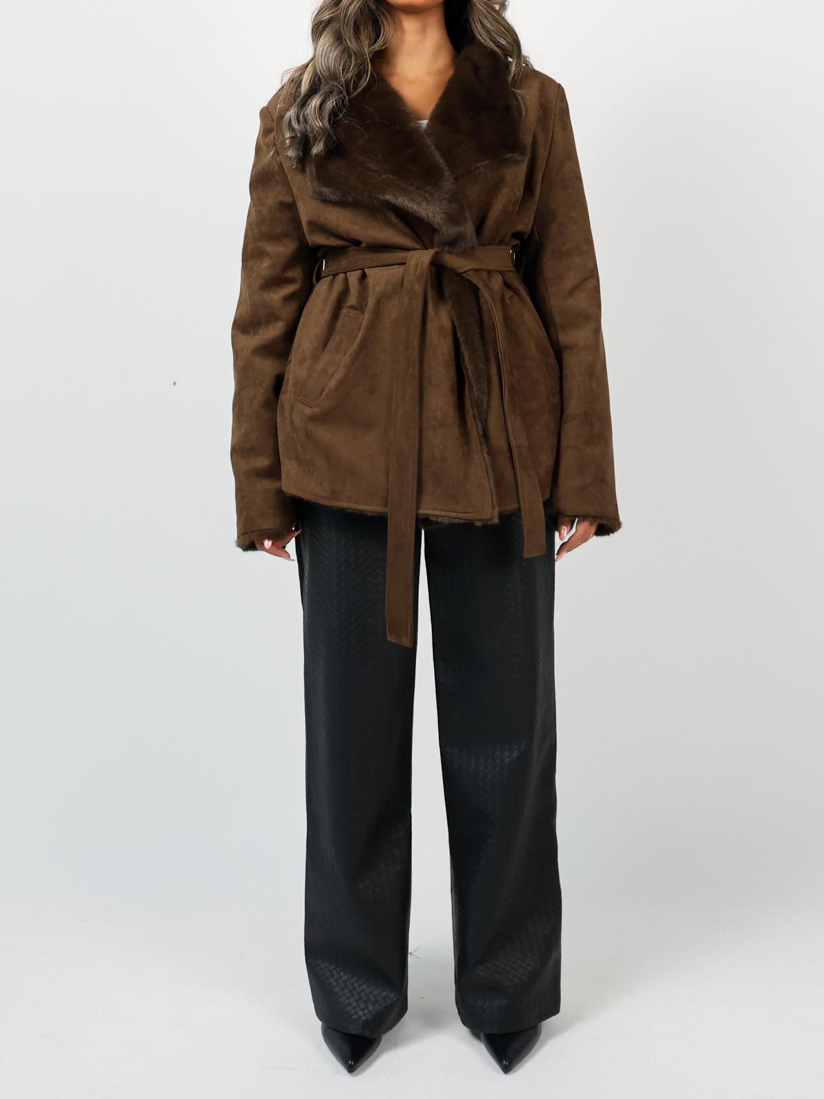 Sheepskin Fur Coat معطف شمواه مع فرو