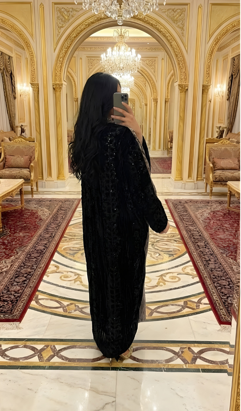 Black-beige daraa  دراعة رصاصي مع أسودمطرزة