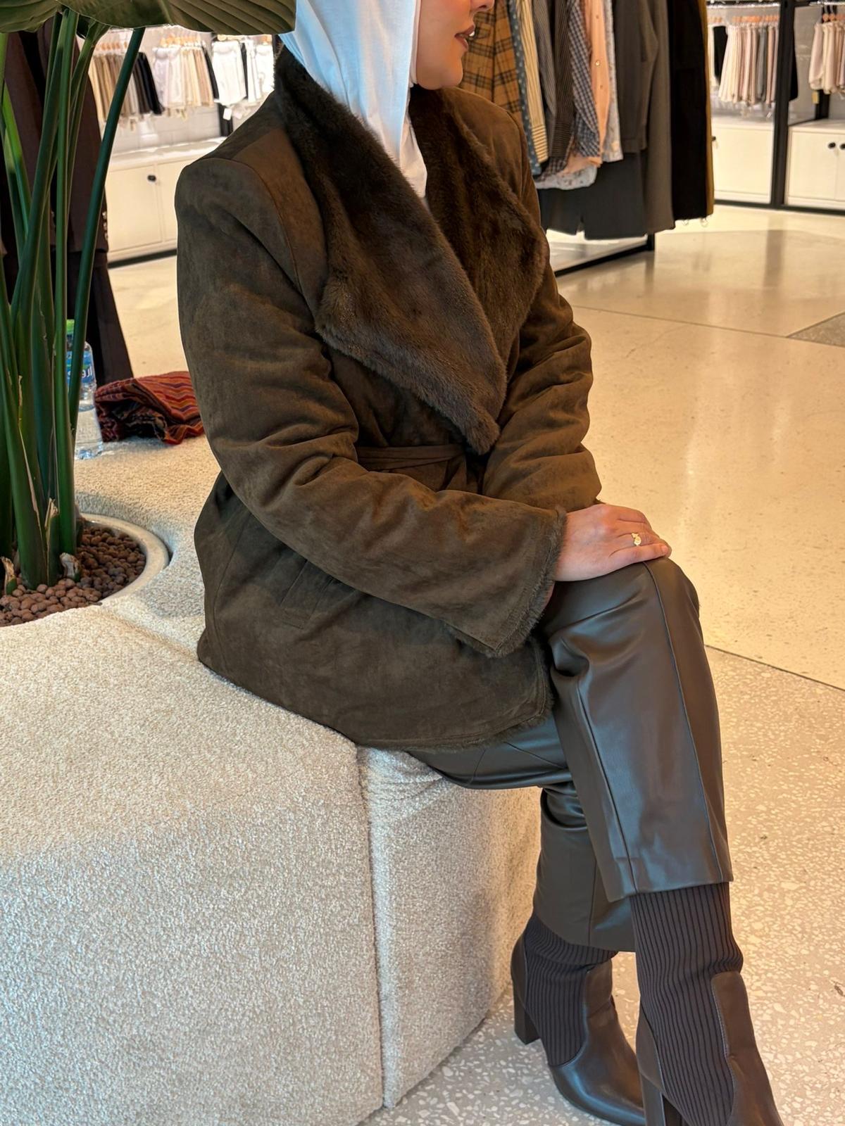 Sheepskin Fur Coat معطف شمواه مع فرو