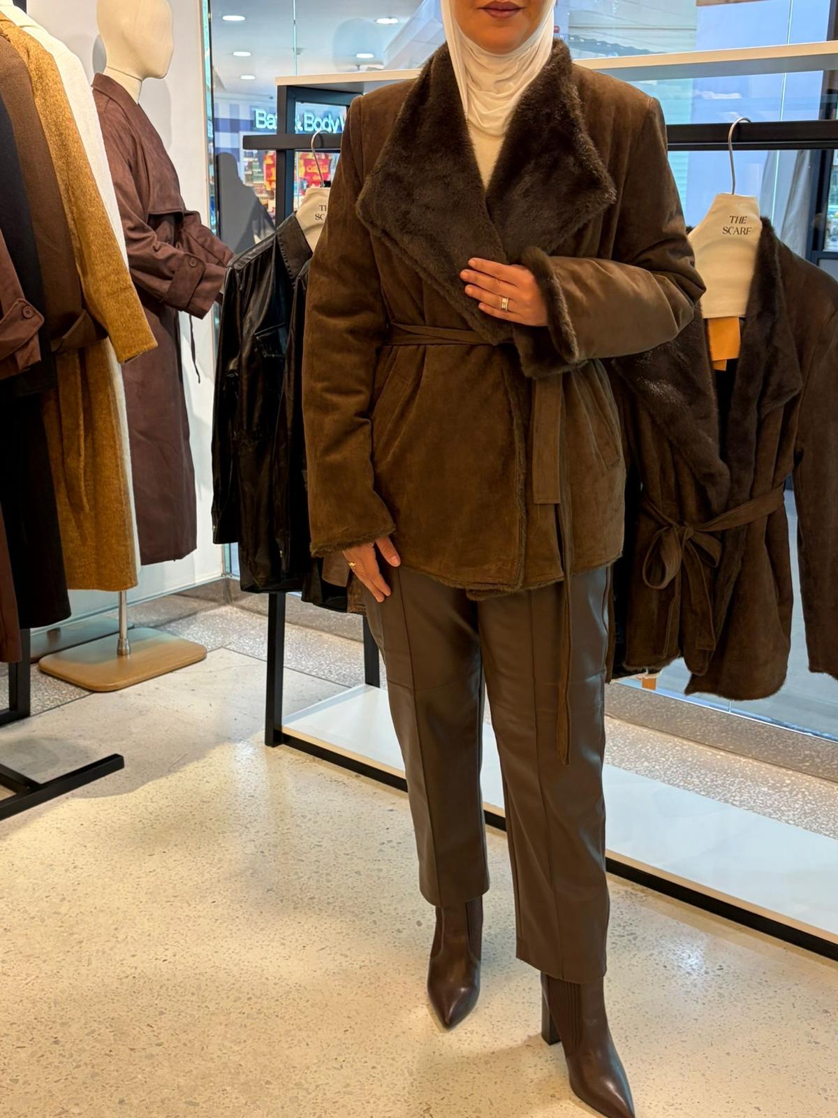 Sheepskin Fur Coat معطف شمواه مع فرو