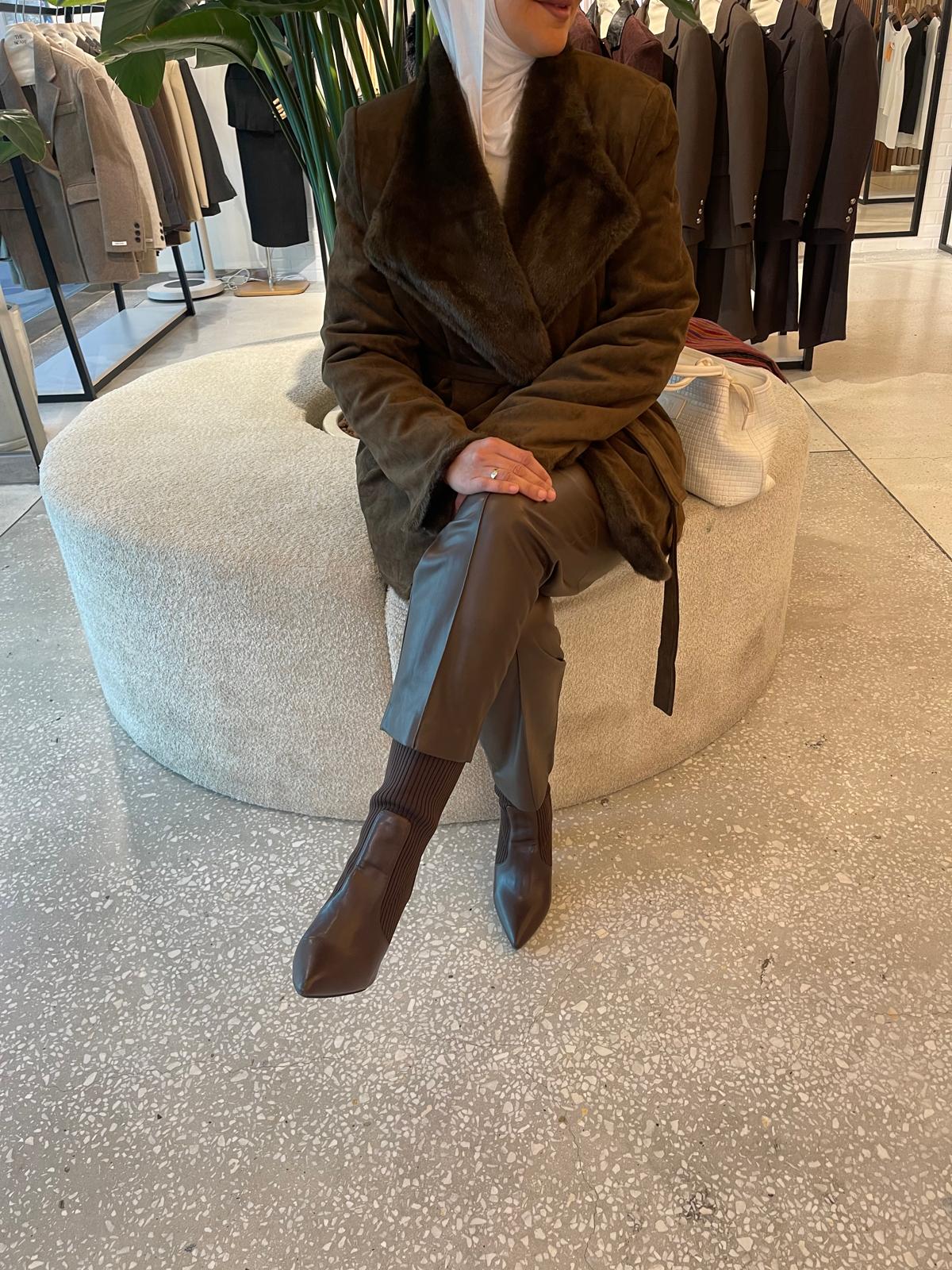 Sheepskin Fur Coat معطف شمواه مع فرو