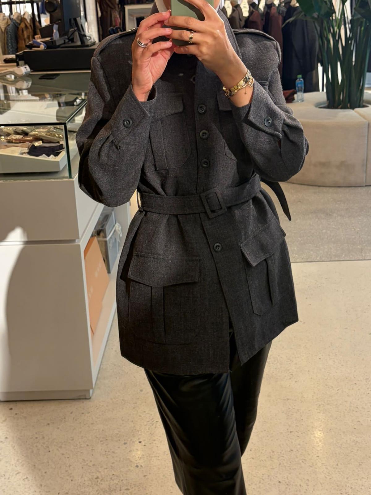 Belted Jacketجاكت رمادي صوف