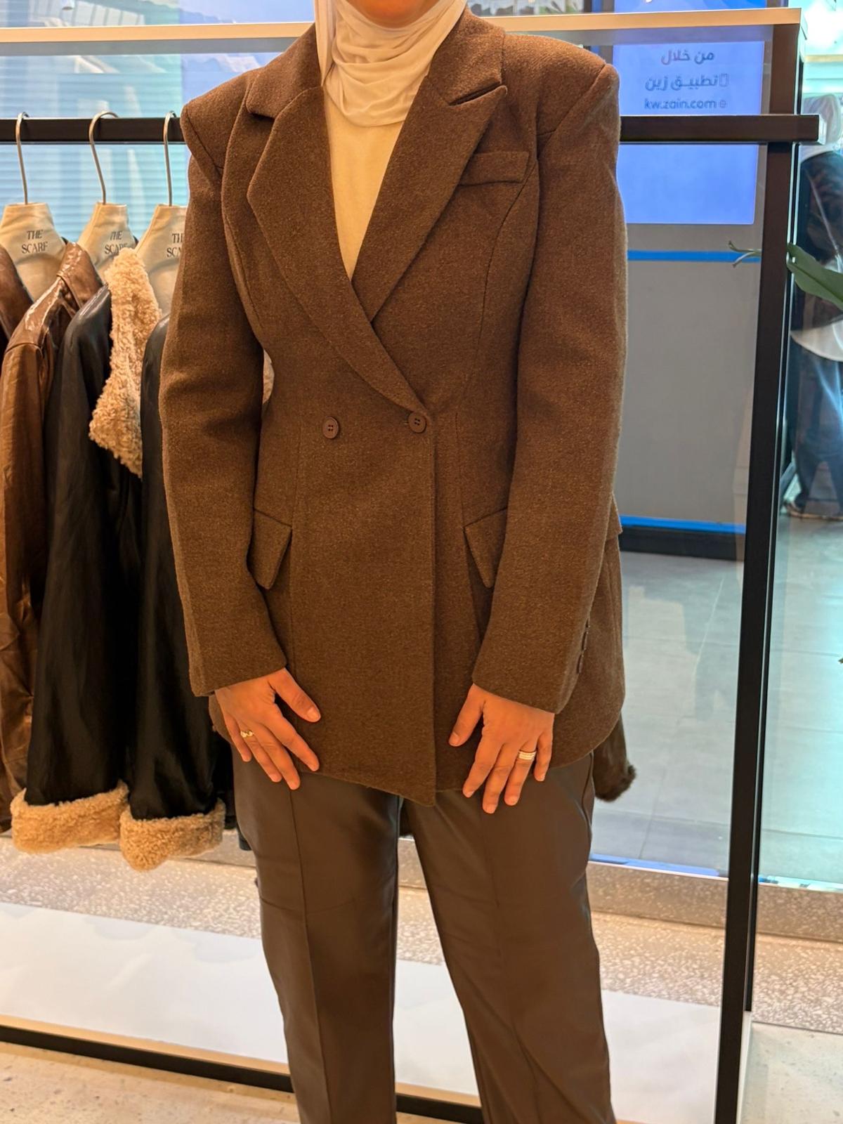 Wool blend fitted blazer جاكت بليزر صوف