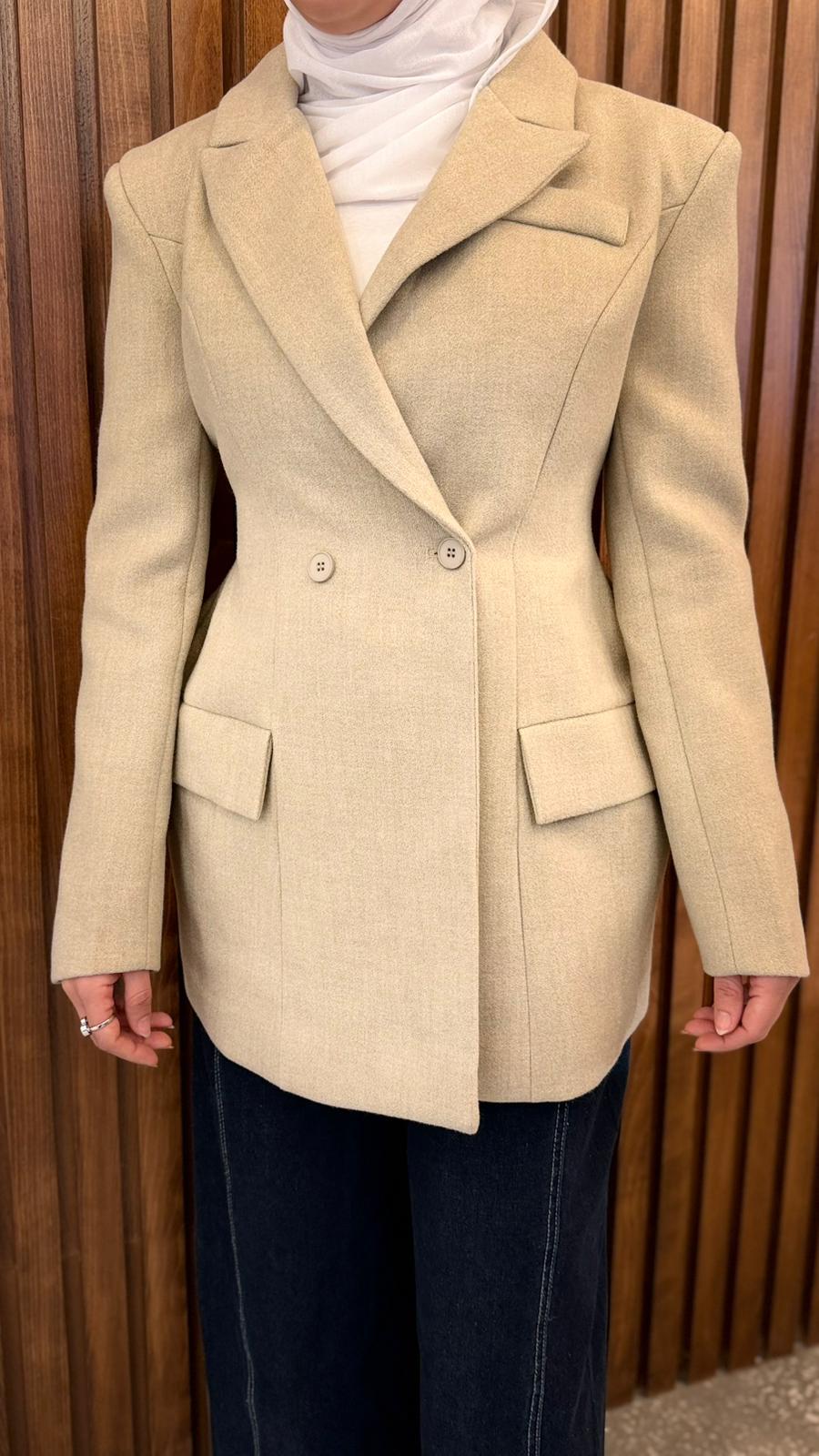 Wool blend fitted blazer جاكت بليزر صوف