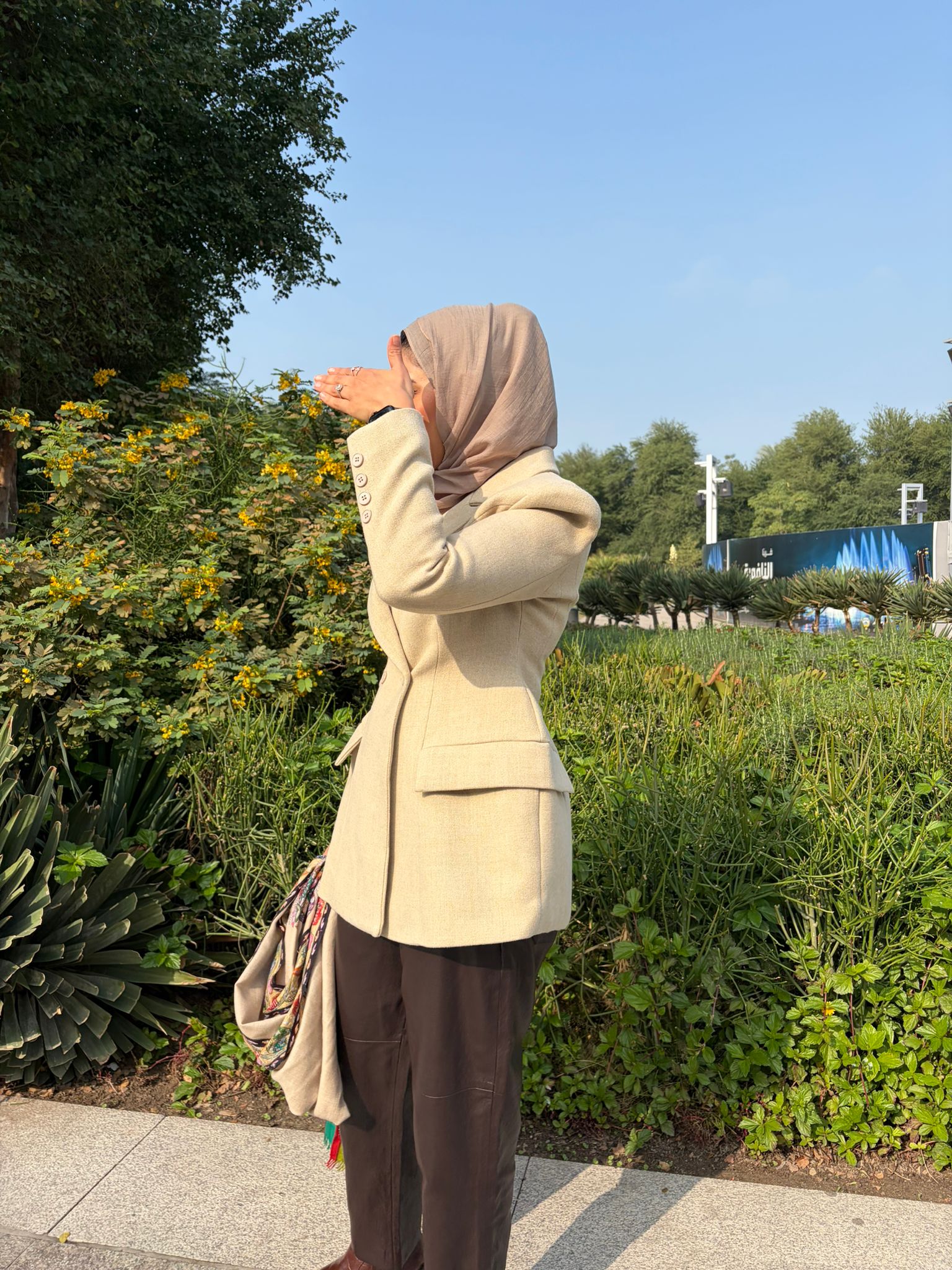 Wool blend fitted blazer جاكت بليزر صوف