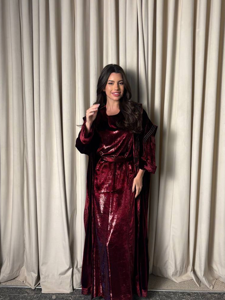 Burgundy Velvet Daraa دراعة مخمل