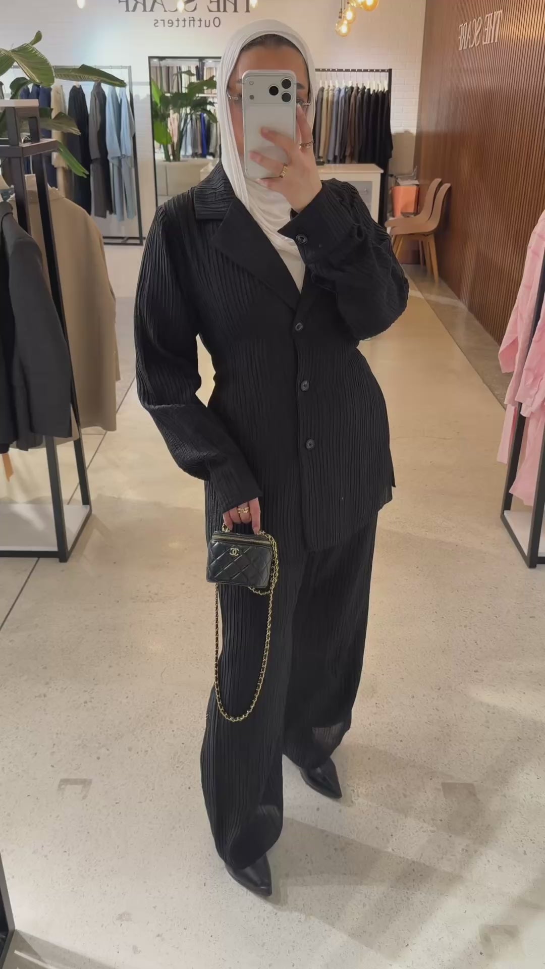 Linear Back-tie Set - Black